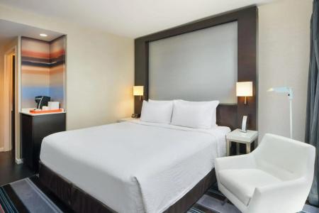 Courtyard by Marriott New York Manhattan/Central Park - 8