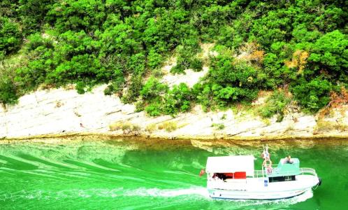Hill River - 49