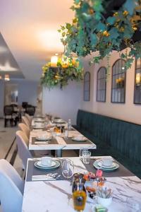 Merit Kensington - 54