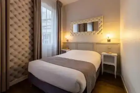 Hôtel de France - 17
