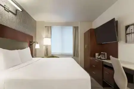 DoubleTree by Hilton New York Downtown - 13