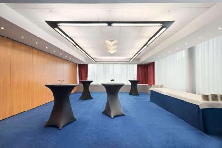 Ramada Encore by Wyndham Geneva - 10