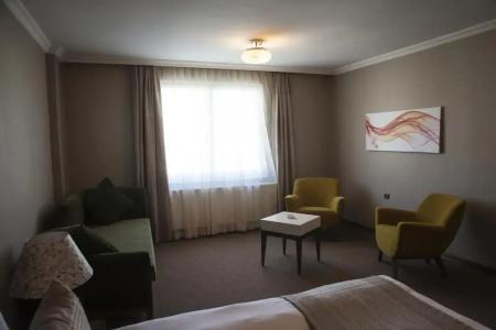 Royal Milano - 12