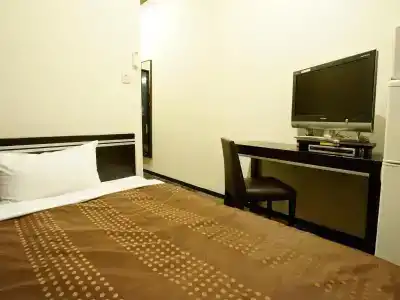 Livemax Esaka - 34