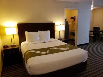 Quality Inn & Suites Vancouver - 46