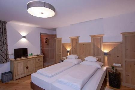 SIMPLE but EXCELLENT - 90