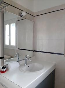 Saint Charles Hôtel & Coliving Biarritz - 47