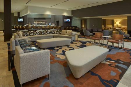 Hilton North Hills - 23