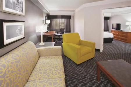 La Quinta by Wyndham Tucson Airport - 40