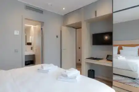 Fourty Three Luxury Serviced - 99