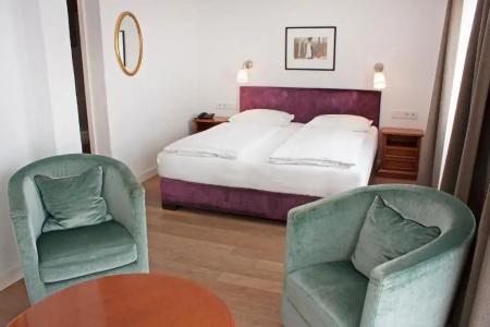 Bayerischer Hof - 58