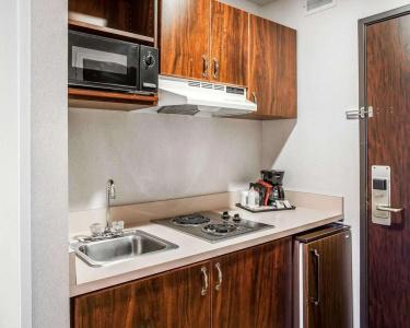 Quality Inn Grand Suites Bellingham - 60