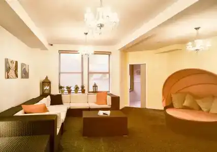 Q4 and Hostel - 1