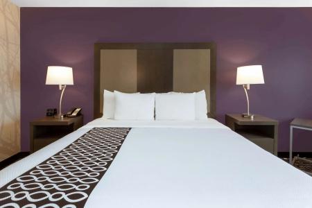 La Quinta by Wyndham Airport - 47