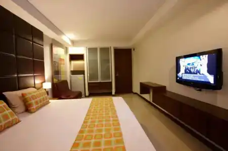 The Bangkok Cha Cha Suite - 15