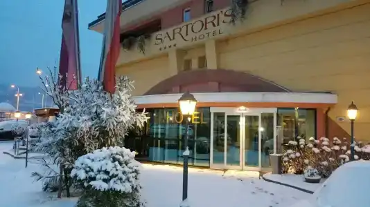 Sartori's - 27