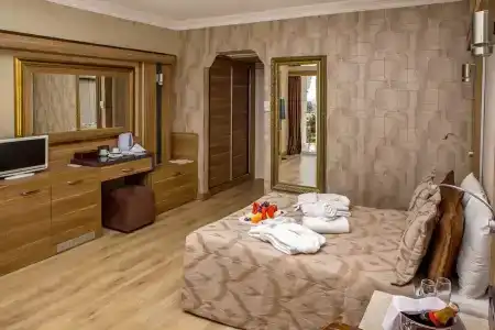 Laurs Experience & Elegance - 58