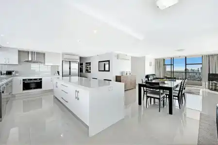 Ultiqa Beach Haven On Broadbeach - 45