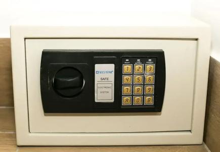Commodore Suites - 55