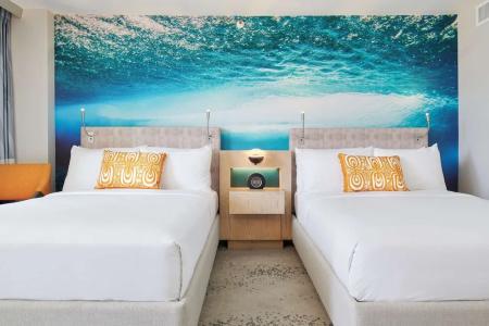 Waikiki Beachcomber by Outrigger - 100