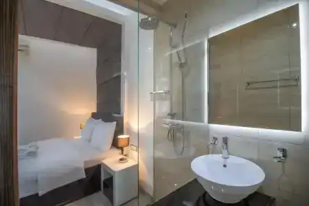 Central Park Residence - 36