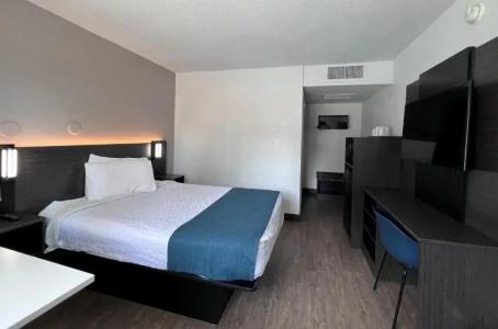 6-Bakersfield, CA - South - 87