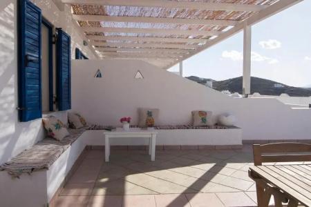 Armadoros / Ios Backpackers - 124