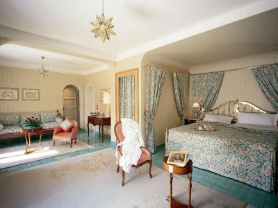 Augustus & Resort - 68