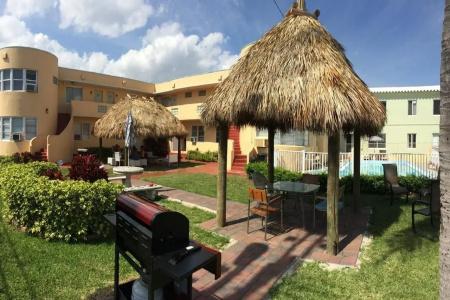 Hollywood Beachs - 17