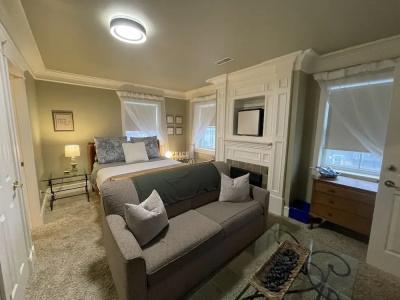 Maryhill Inn - 18