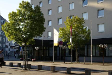Plaza Hanau - 1