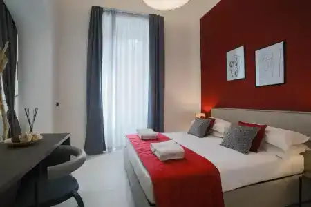 Bespoke Luxury Suites - 33
