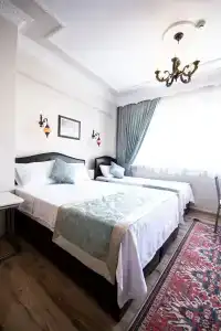 White Pearl Apart - 21