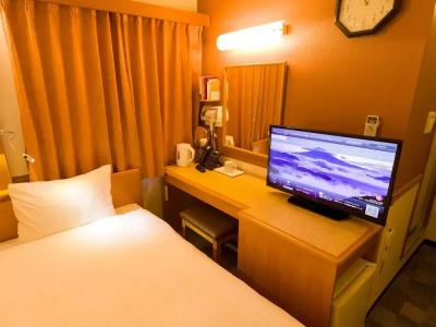 Toyoko Inn-eki Shinkansen Minami-guchi - 56