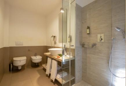 Le Rose Suite - 8