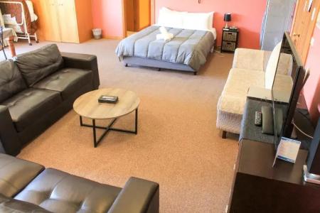 St Georges Motor Inn - 94