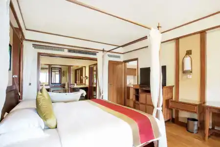Horizon Resort & Spa Yalong Bay - 4