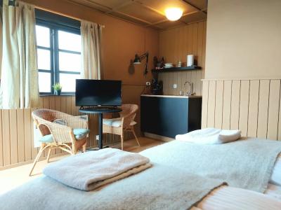 Riverfront Boutique - 4