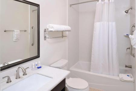 Best Western Plus La Mid-Town - 8