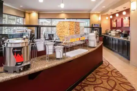 Comfort Suites Airport Convention Center - 27