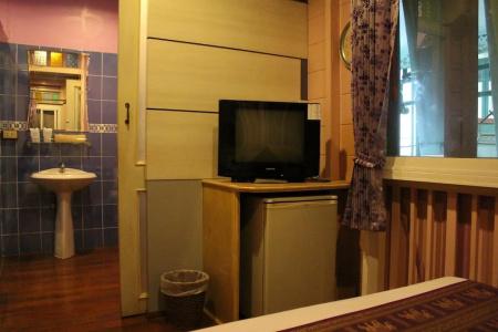 Samsen Sam Place - 114
