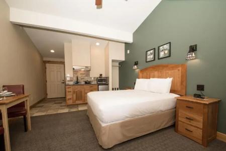 The Maxwell Inn - 39