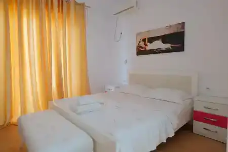 Irini - 38