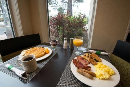 Hilton Garden Inn - 37