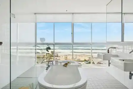 Ultiqa Air On Broadbeach - 397