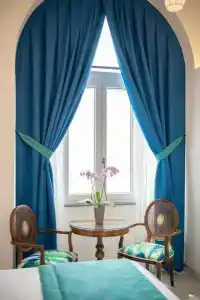 Eden Roc Suites - 414