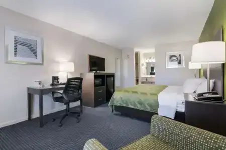 Quality Inn Little Creek - 49