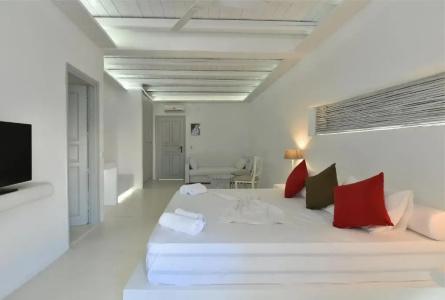 Zefi & Suites - 220
