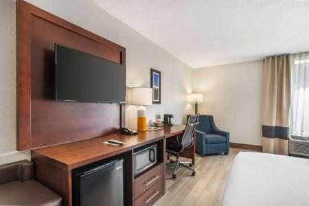 Comfort Inn Charlotte Airport Uptown - 60