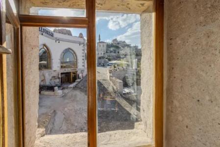 Eyes Of Cappadocia Cave - 291